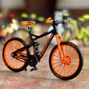 Bicicleta a Escala Modelo 3 MTB Negra con Naranja