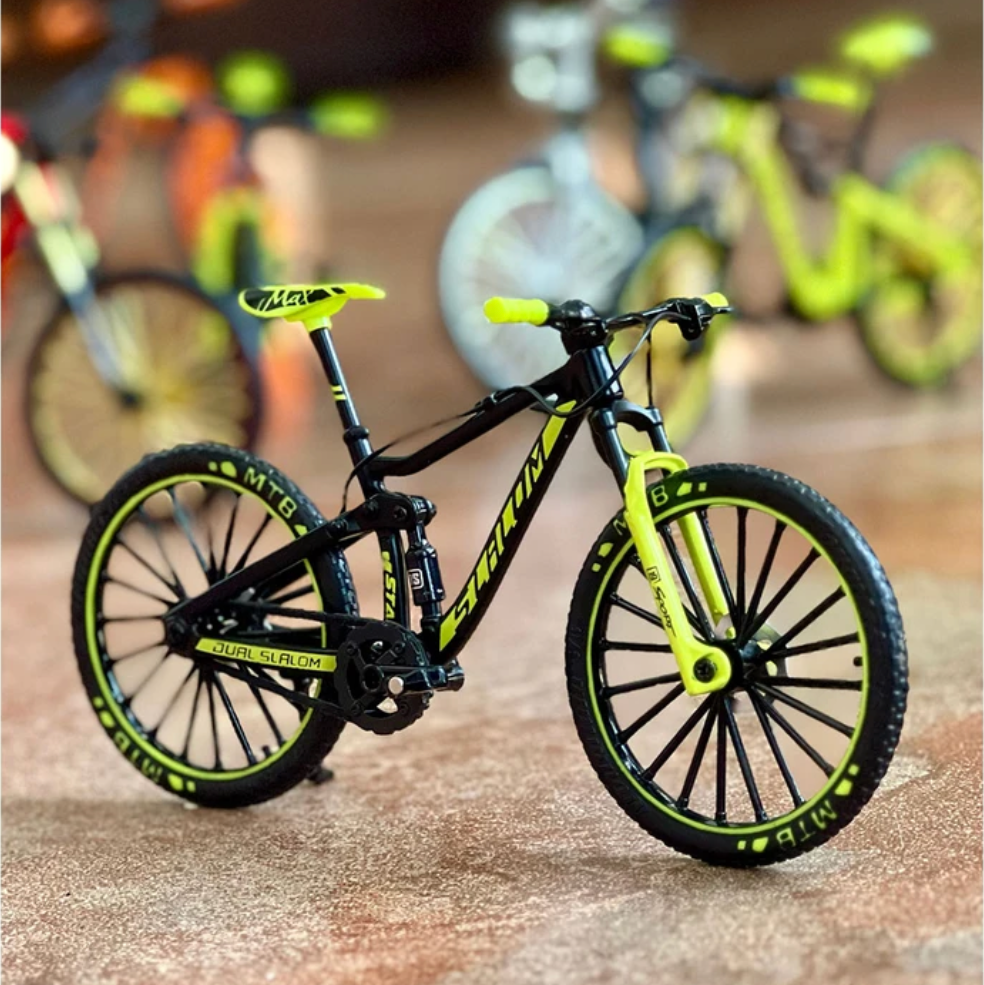 Bicicleta a Escala Modelo 6 MTB Negro con Amarillo